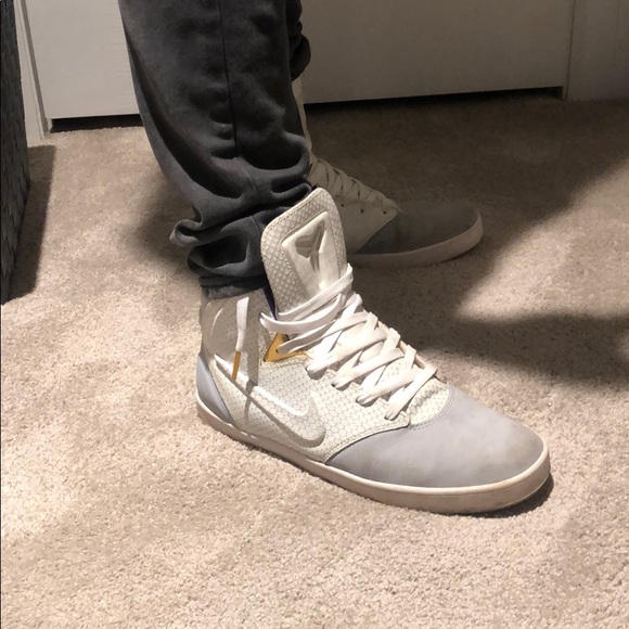 Other - Nike gray sneakers